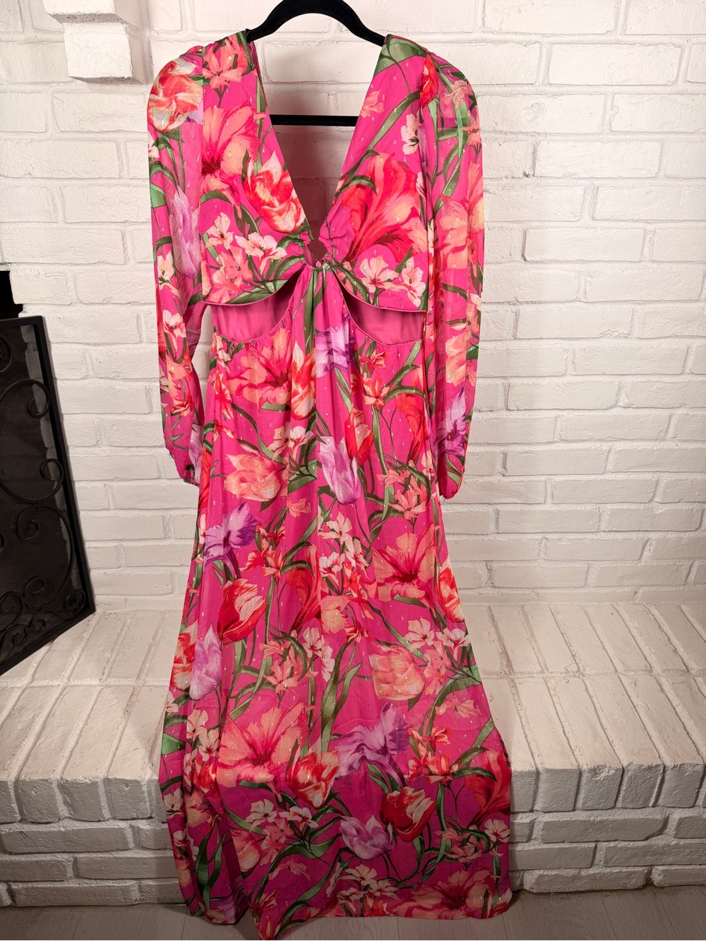 Siena Floral Maxi Dress Size 10 Pink Long Sleeve Cutout‎ Ring Detail NWT